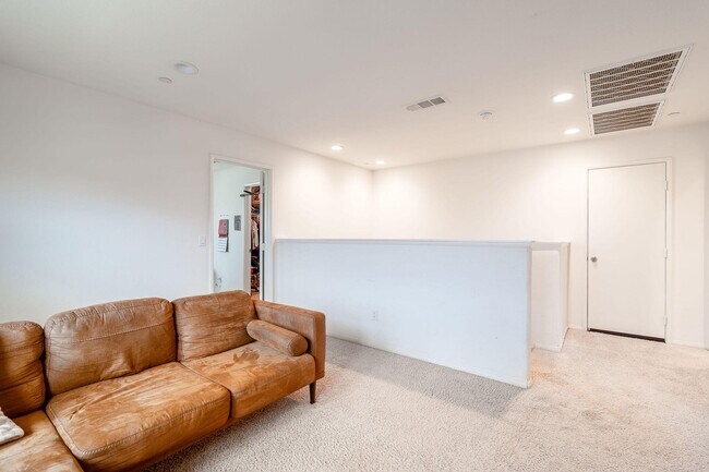 Building Photo - 44721 Melkesian Blvd