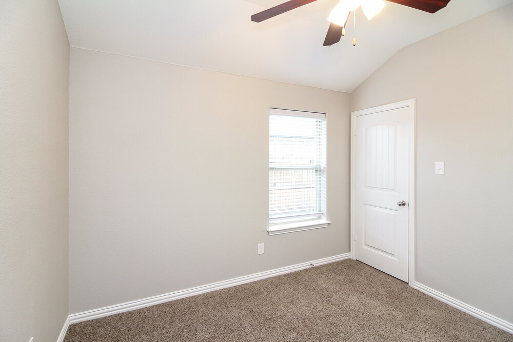 Building Photo - 1505 Sunburst Dr