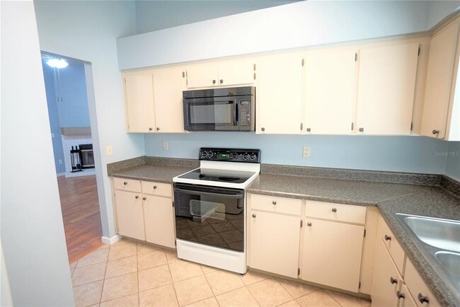 Building Photo - 11110 Windpoint Dr