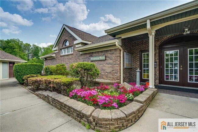 Building Photo - 1805 Poplar Ct