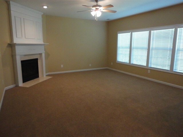 Building Photo - 2737 Autumn Bluff Way