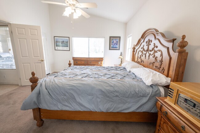 Building Photo - 45138 Banff Springs St