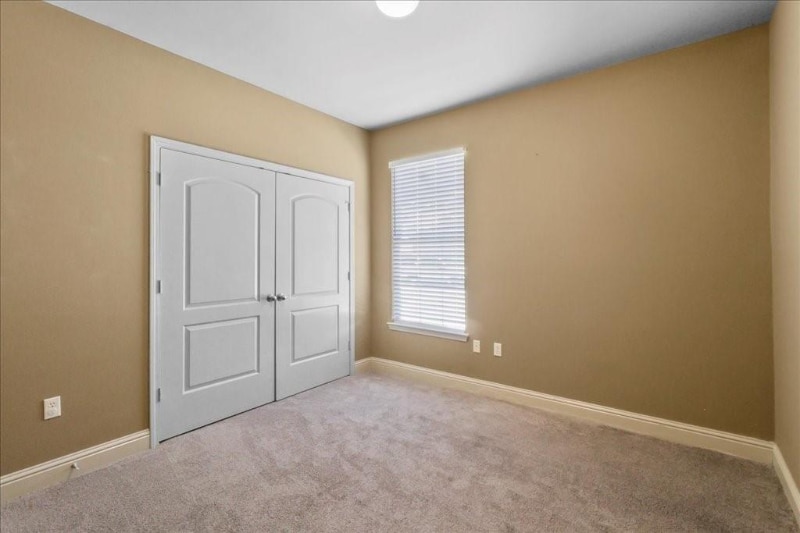 Building Photo - 43215 Creek Cir