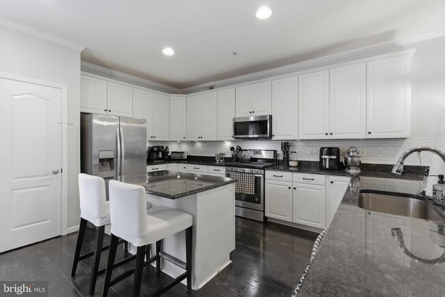 Building Photo - 7722 Dagny Wy