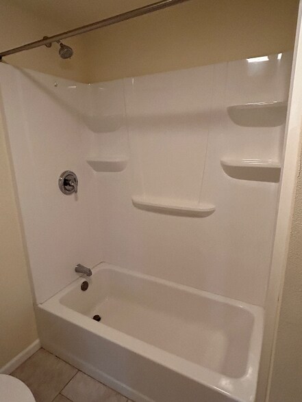 Building Photo - 16840 Bell Ave