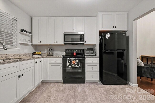 Building Photo - 6121 Gray Gate Ln