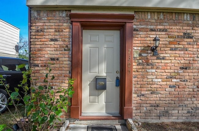 Building Photo - 7305 S Gessner Rd