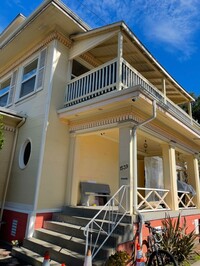 Building Photo - 1539 Central Ave
