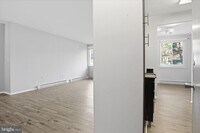 Building Photo - 3245 Rio Dr