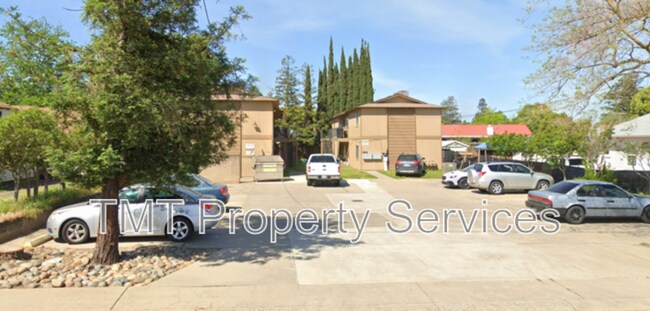 Building Photo - 228 McFarland St