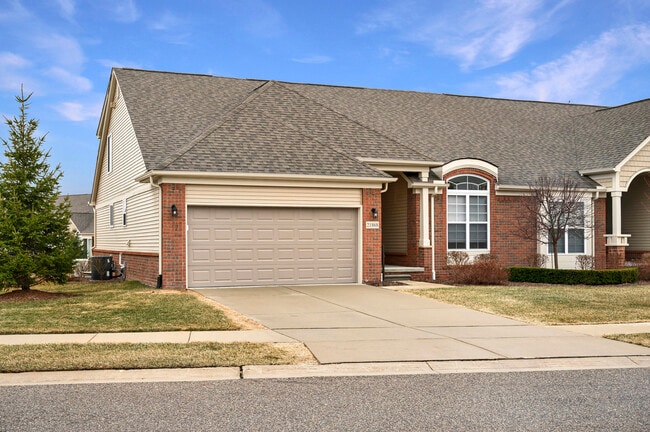 Building Photo - 21868 Kensett Dr