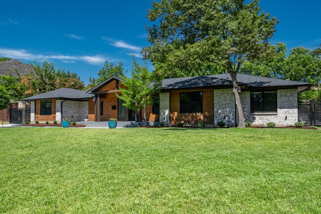 Building Photo - Modern Preston Hollow-Area Home with Resort-Style Services