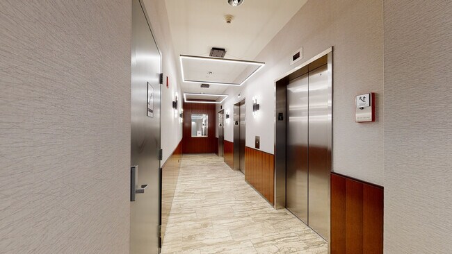 Building Photo - 701 S Wells St