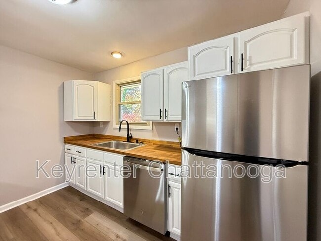 Building Photo - 4573 Tricia Dr