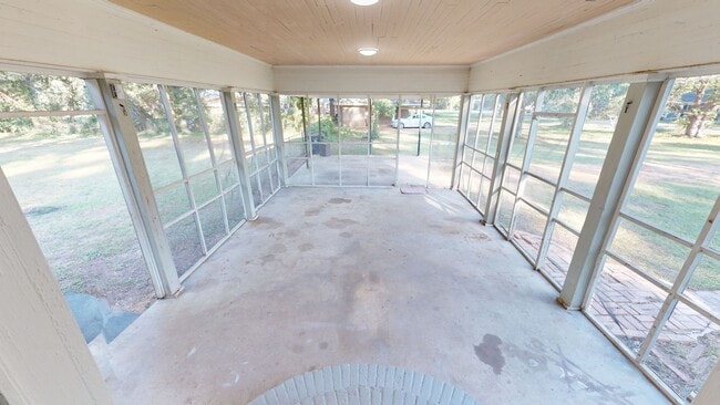 Building Photo - 2 acres in Millbrook w/ large screened in ...
