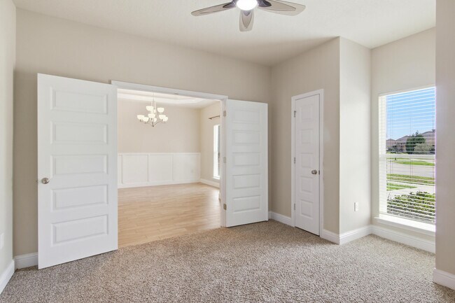 Building Photo - 2892 Chancery Ln