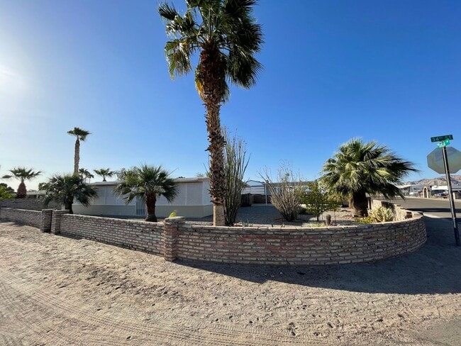 Building Photo - Partially Furnished Manufactured Home on its own Large Corner Lot! *No HOA*