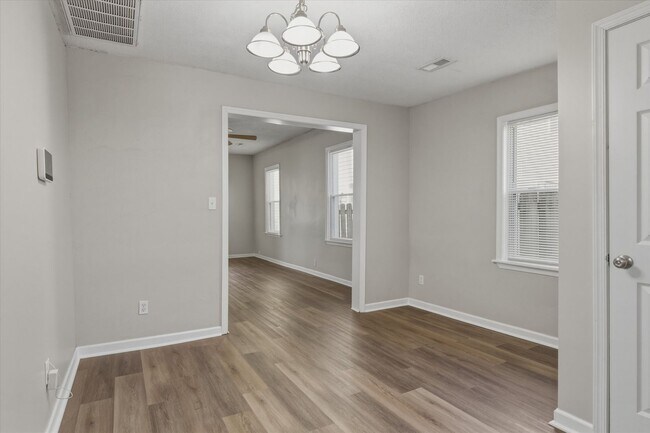 Building Photo - 720 Forbes St