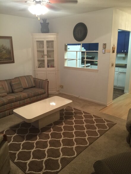 Living Room - 2960 Lake Osborne Dr