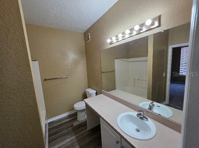 Building Photo - 873 Grand Regency Pointe