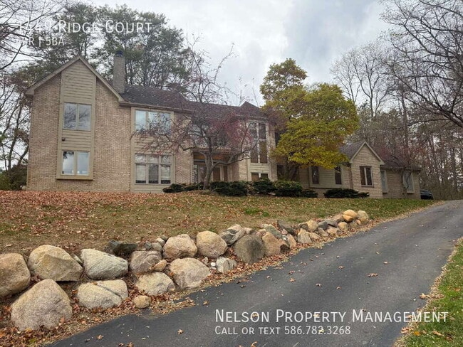 Primary Photo - 1449 Ridge Ct