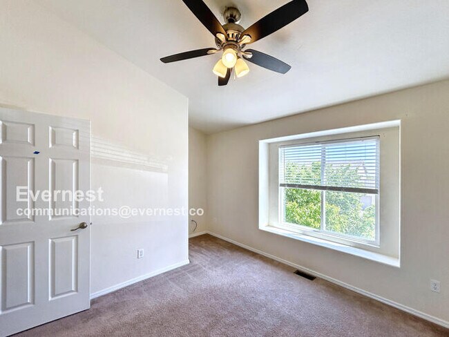 Building Photo - 7324 Edgebrook Dr