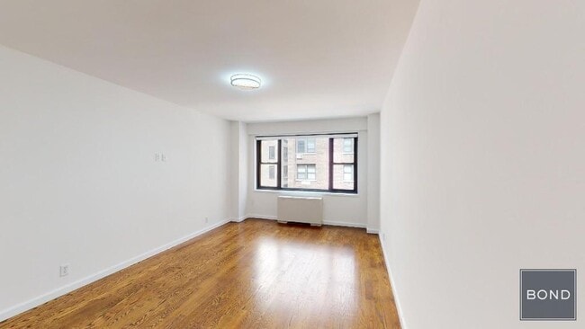 Building Photo - 405 E 56th St