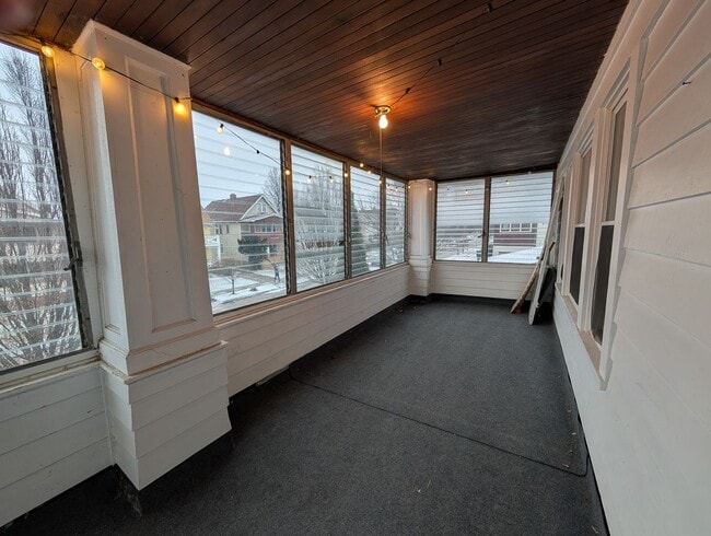 Building Photo - 2184 Wascana Ave