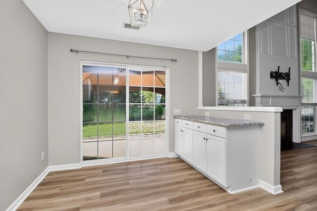 Building Photo - Beautiful 3BD/2.5BA Home in the Edinburgh Community of Ballantyne!