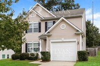 Building Photo - Carve Out a Great Life Here!