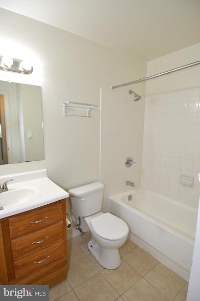 Building Photo - 3717 Irongate Ln