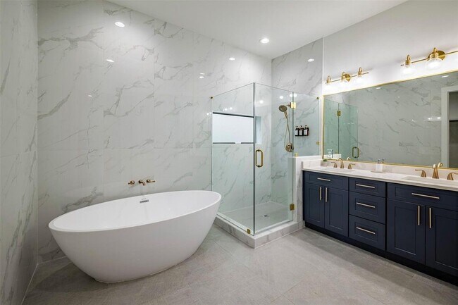 Building Photo - 1305 E 27th St