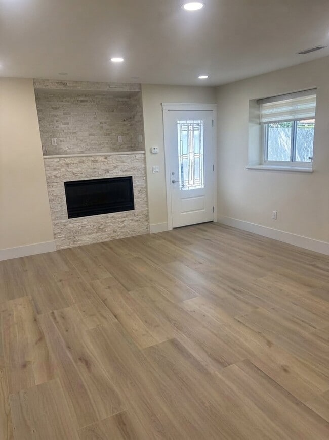 Building Photo - 1492 N 160 W