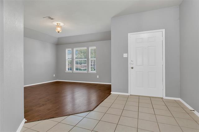 Building Photo - 9721 Meadow Rue Dr