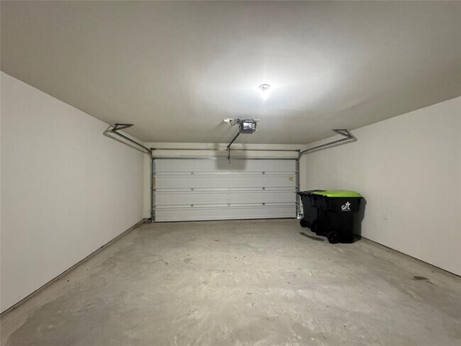 Building Photo - 7922 Vacek Meadows Loop