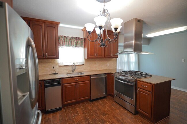 Building Photo - 1309 Domingo Dr