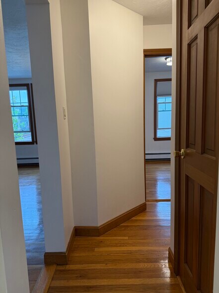 Building Photo - 714 Adams St
