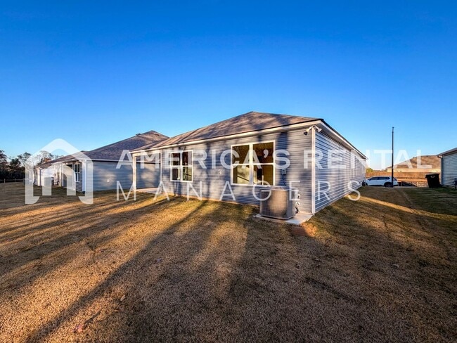 Building Photo - Coming Soon! Available to view NOW!! MOVE ...