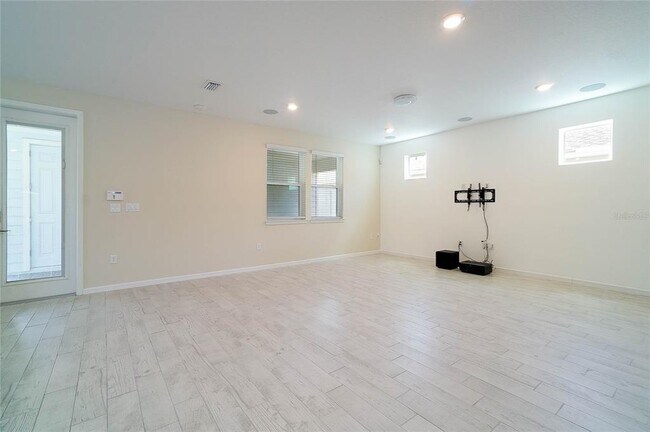 Building Photo - 6570 Rover Wy