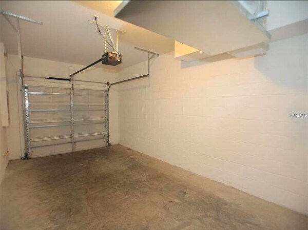 Building Photo - 922 Centaury Dr
