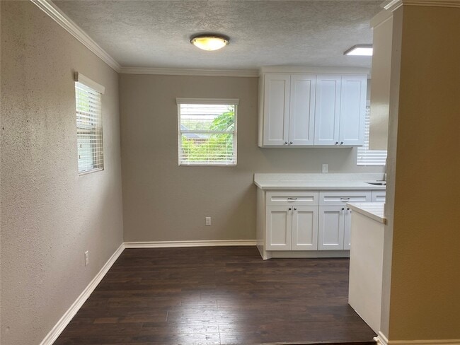 Building Photo - 518 Big Deer Dr