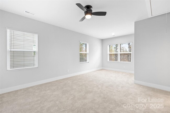 Building Photo - 9646 Munsing Dr