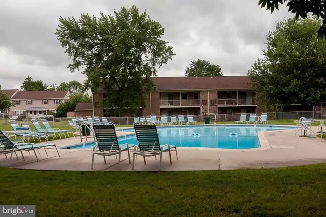 Building Photo - 1303 Morris Ct