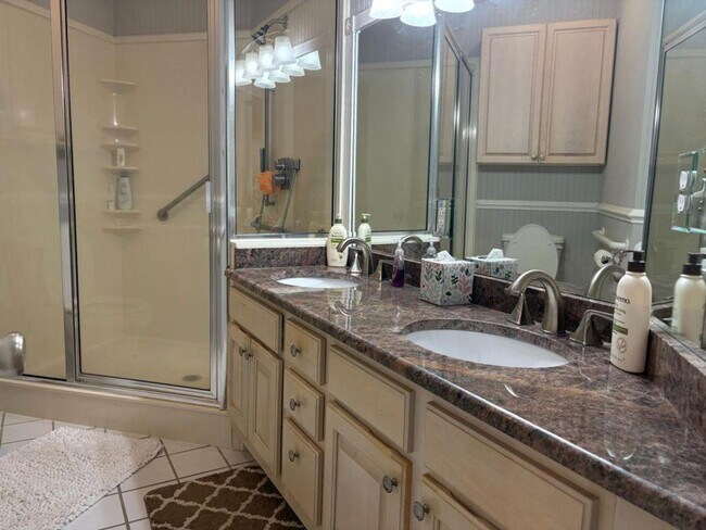 Building Photo - 3806 Spinnaker Dr