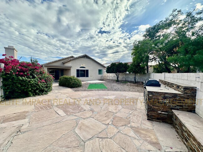 Building Photo - 8999 E Marci Lynne Way