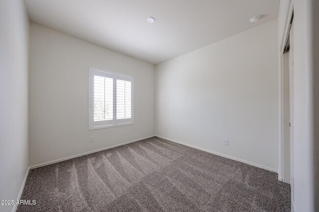 Building Photo - 24388 W Verlea Dr