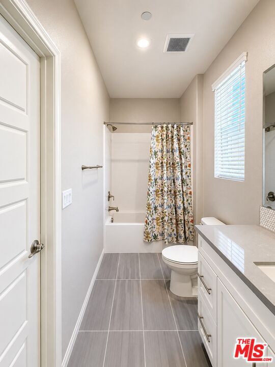 Building Photo - 751 Daniel Freeman Cir