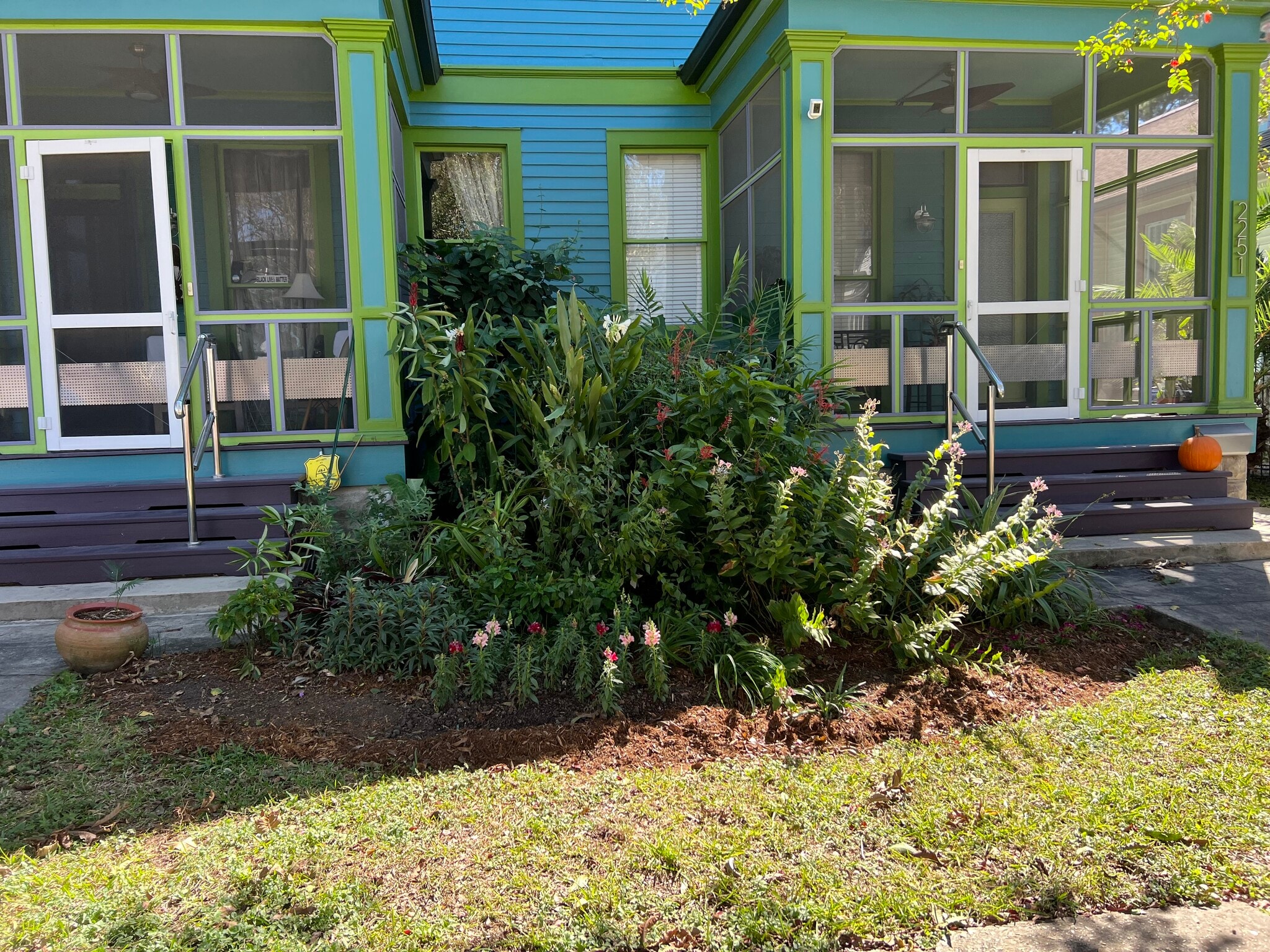 Building Photo - 2251 Cambronne St