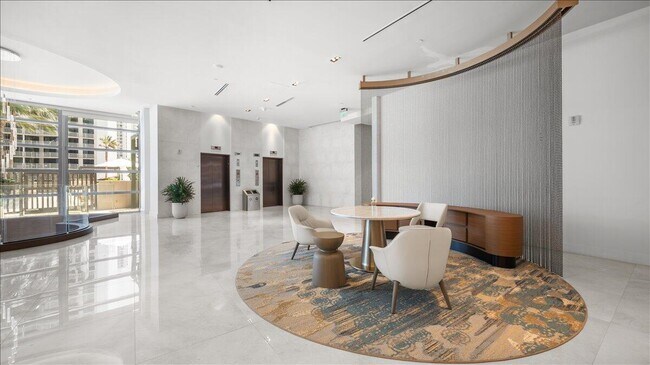 Building Photo - 3100 N Ocean Dr