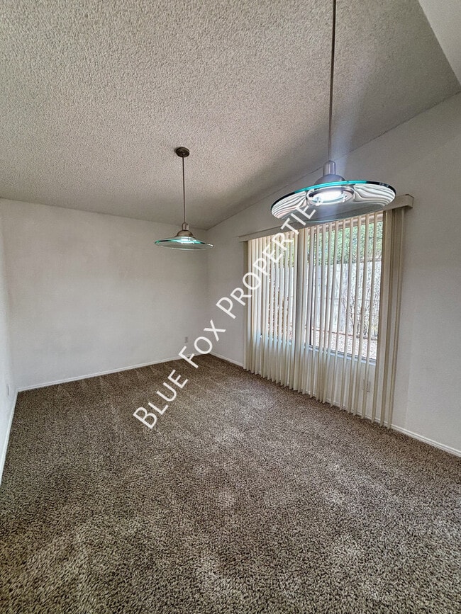 Building Photo - 7551 E La Cienega Dr